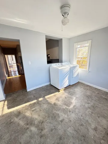 $2,300 | 511 North Taylor Avenue, Unit 3, Oak Park, IL 60302