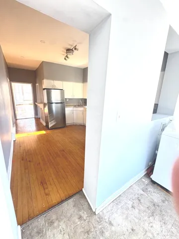 $2,300 | 511 North Taylor Avenue, Unit 3, Oak Park, IL 60302