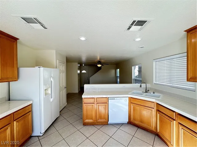 $1,695 | 530 Cabis Bay Street, Las Vegas, NV 89178