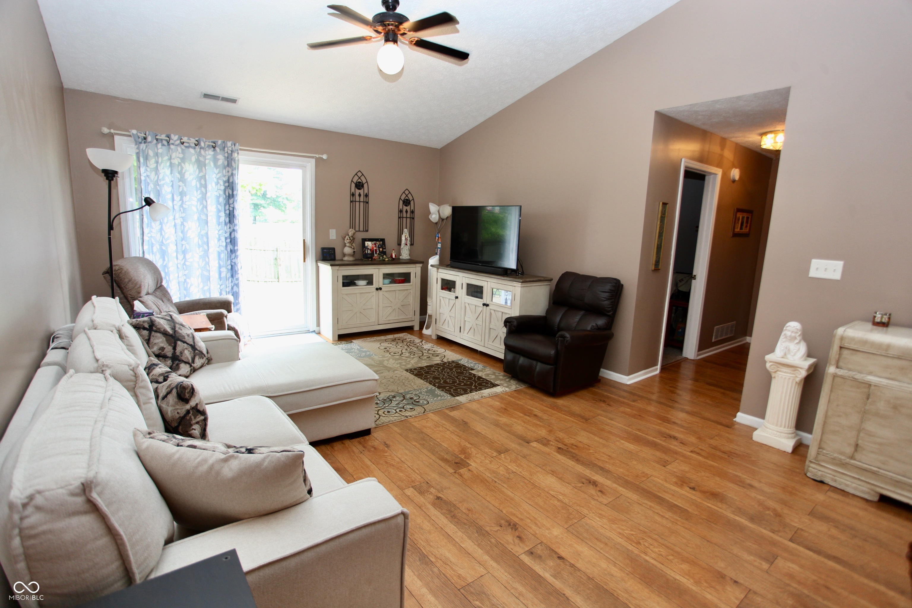 2909 Inverrary Court Indianapolis, IN 46234 - Photo 9 of 40 Gallery Image 9