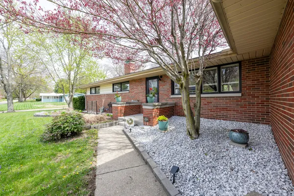 $295,000 | 1104 South Westlawn Avenue, Champaign, IL 61821