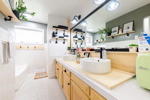 $295,000 | 1104 South Westlawn Avenue, Champaign, IL 61821