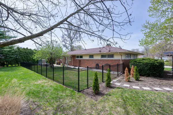 $295,000 | 1104 South Westlawn Avenue, Champaign, IL 61821