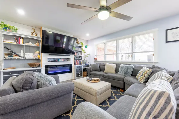 $295,000 | 1104 South Westlawn Avenue, Champaign, IL 61821