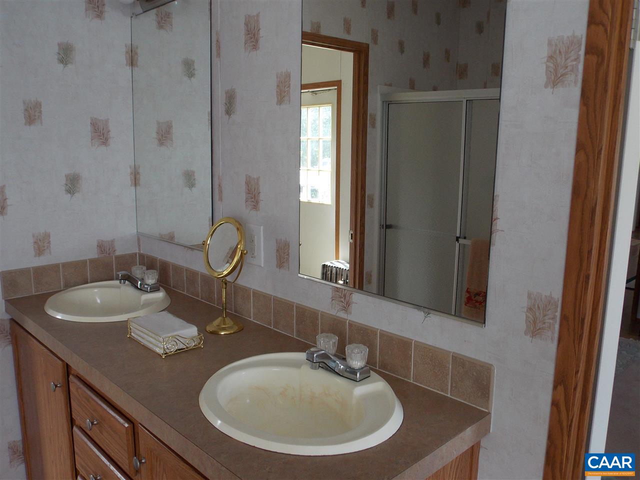1275 Simmons Gap Road Dyke, VA 22935 - Photo 16 of 23 Gallery Image 16