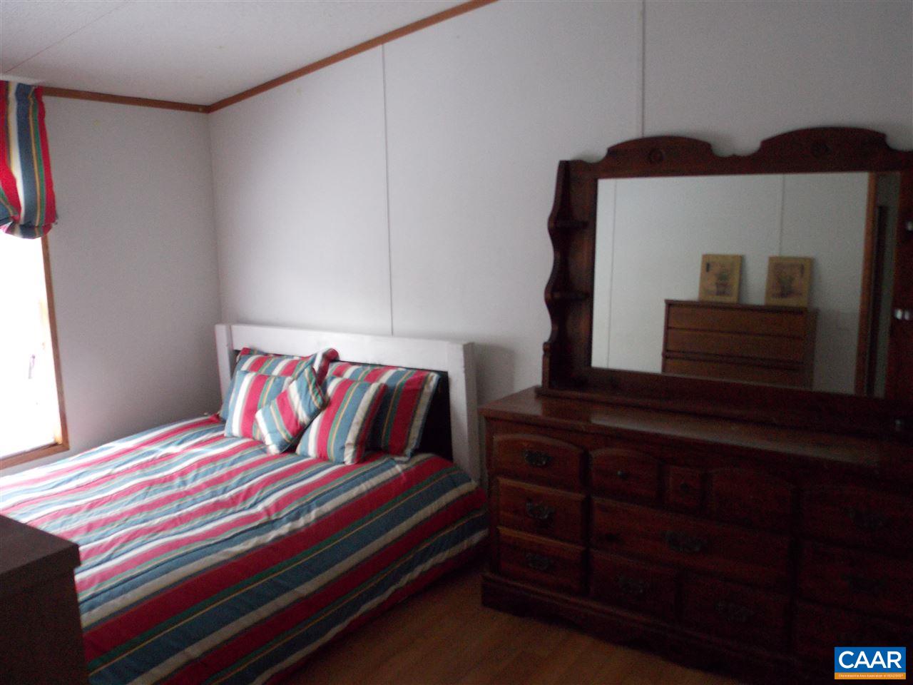 1275 Simmons Gap Road Dyke, VA 22935 - Photo 17 of 23 Gallery Image 17