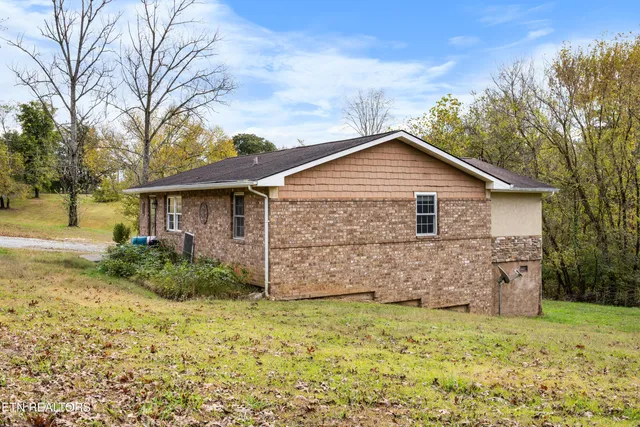 $267,900 | 425 Davis Road, Strawberry Plains, TN 37871