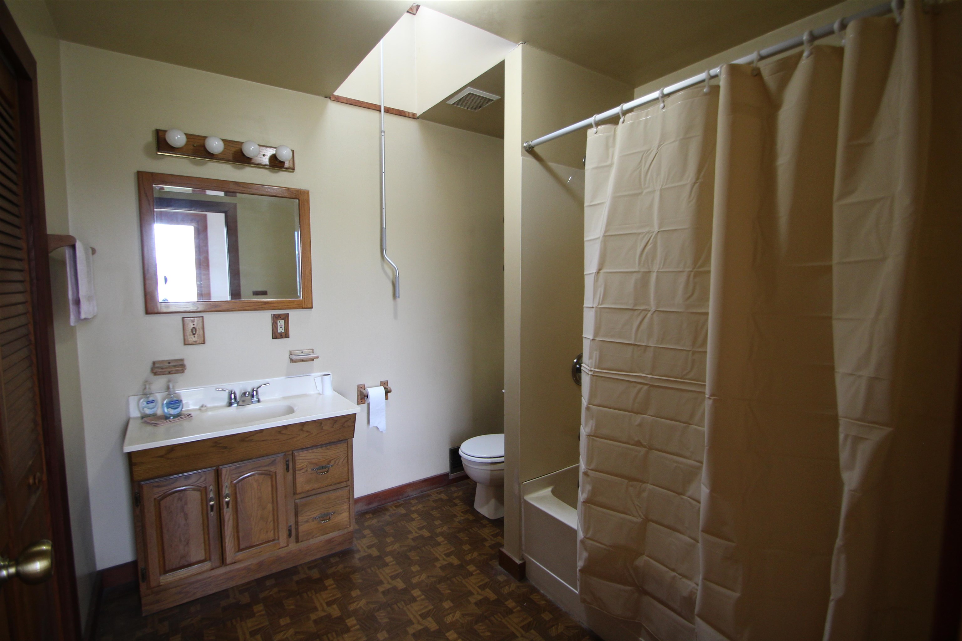 5350 Hackman Road Capac, MI 48014 - Photo 6 of 46 50126896-5.JPG