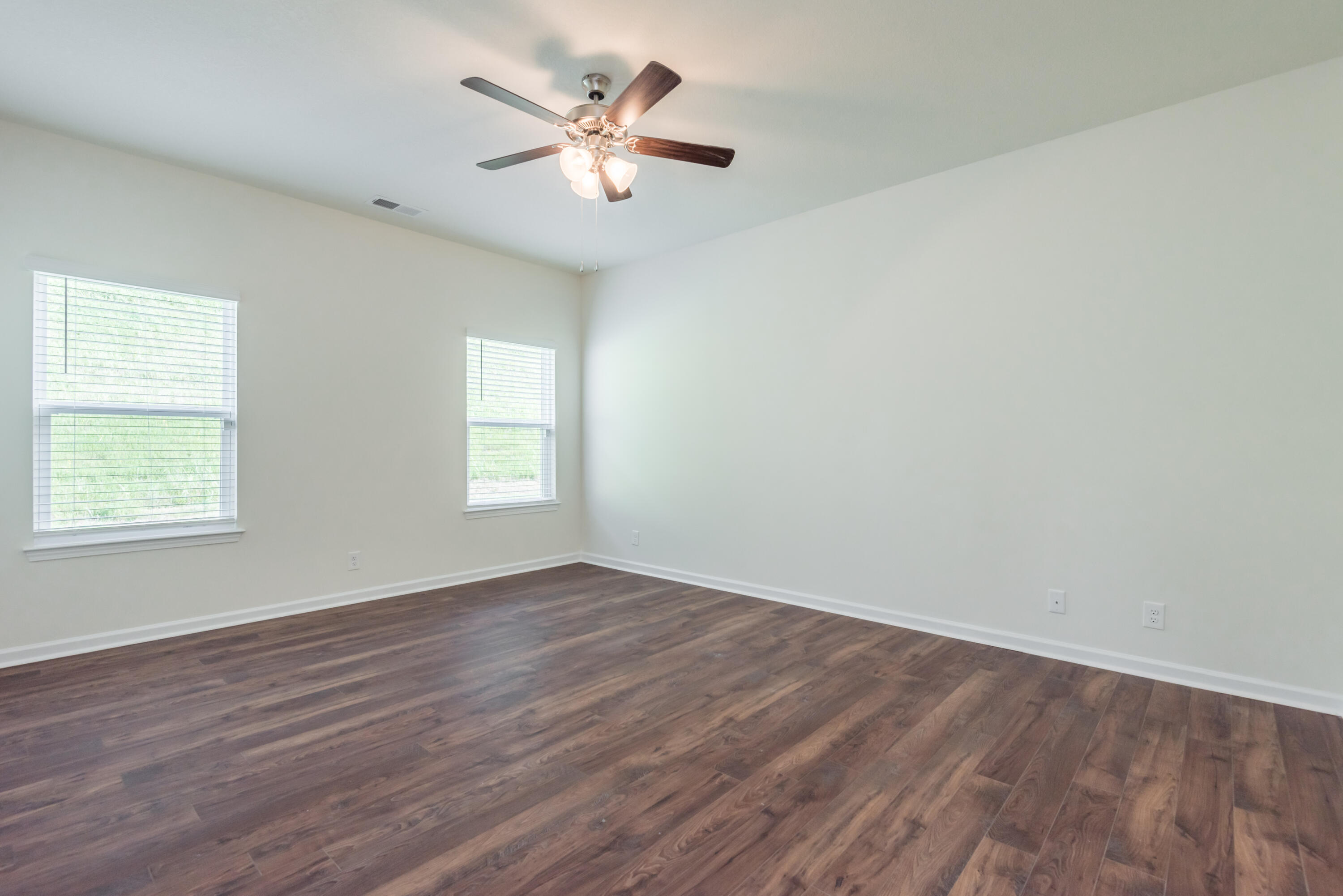 126 Ibis Loop Oak Ridge, TN 37830 - Photo 11 of 33 Master Bedroom