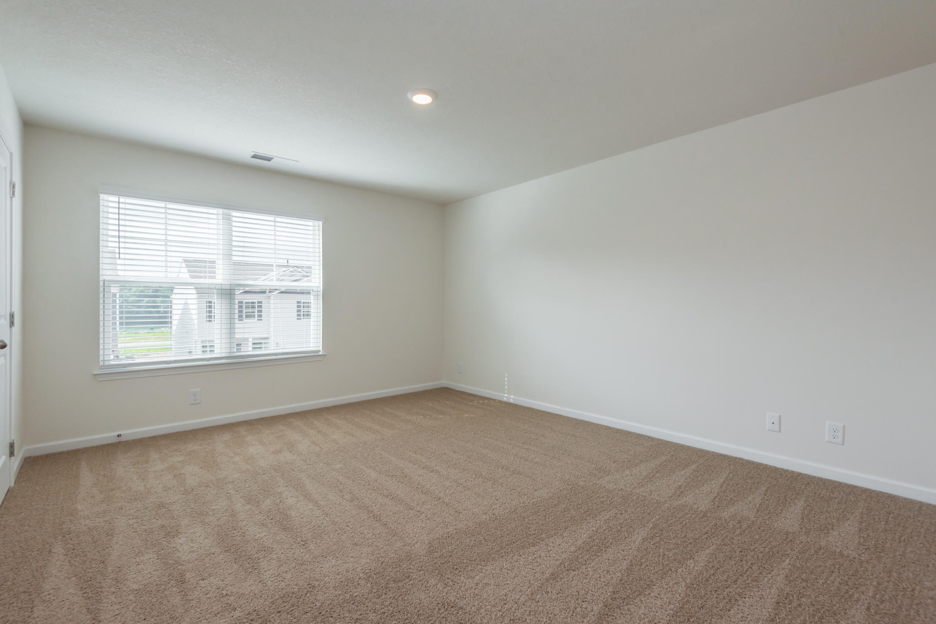 126 Ibis Loop Oak Ridge, TN 37830 - Photo 17 of 33 Bedroom 2