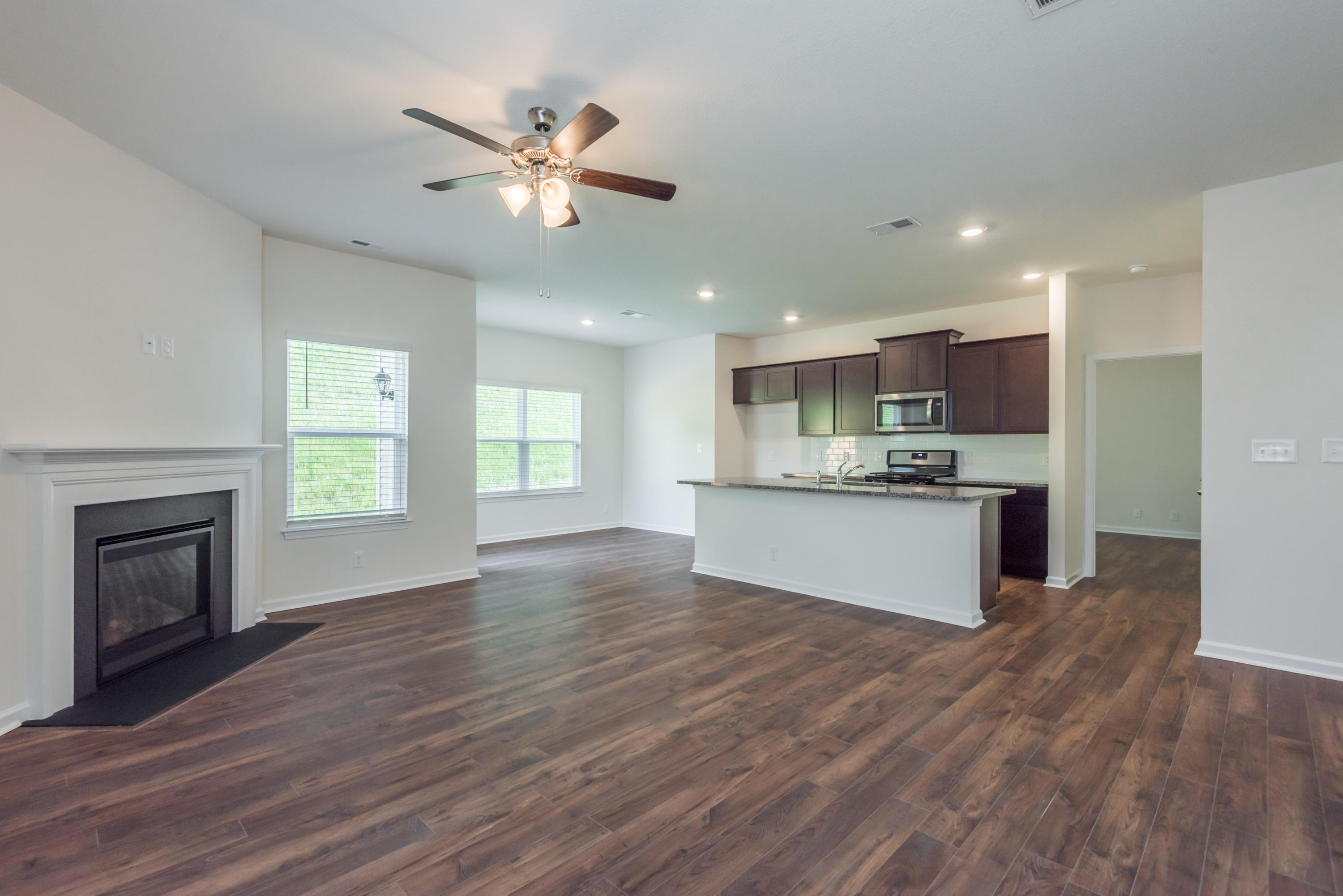 126 Ibis Loop Oak Ridge, TN 37830 - Photo 4 of 33 Great Room