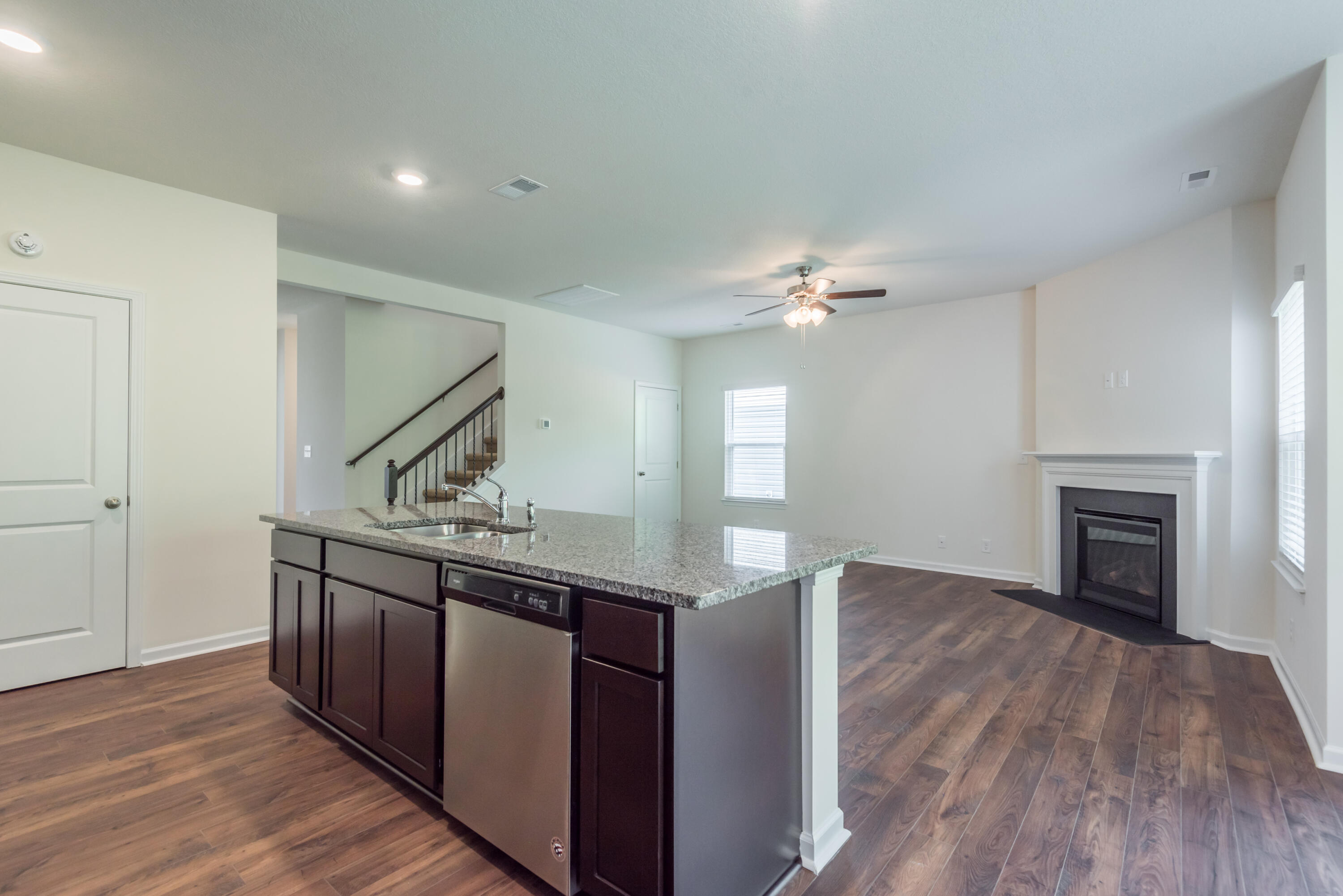 126 Ibis Loop Oak Ridge, TN 37830 - Photo 8 of 33 Great Room