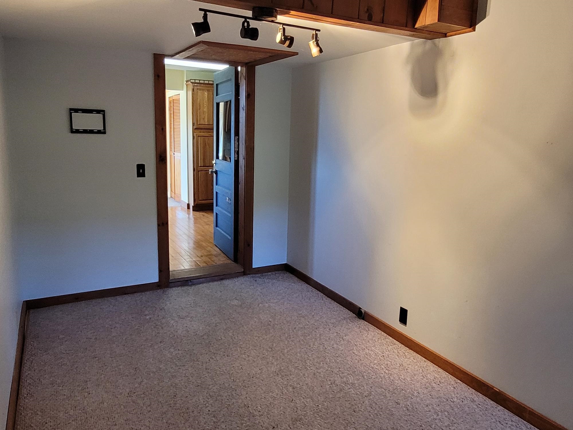 764 Lake Road Milton, VT 05468 - Photo 12 of 38