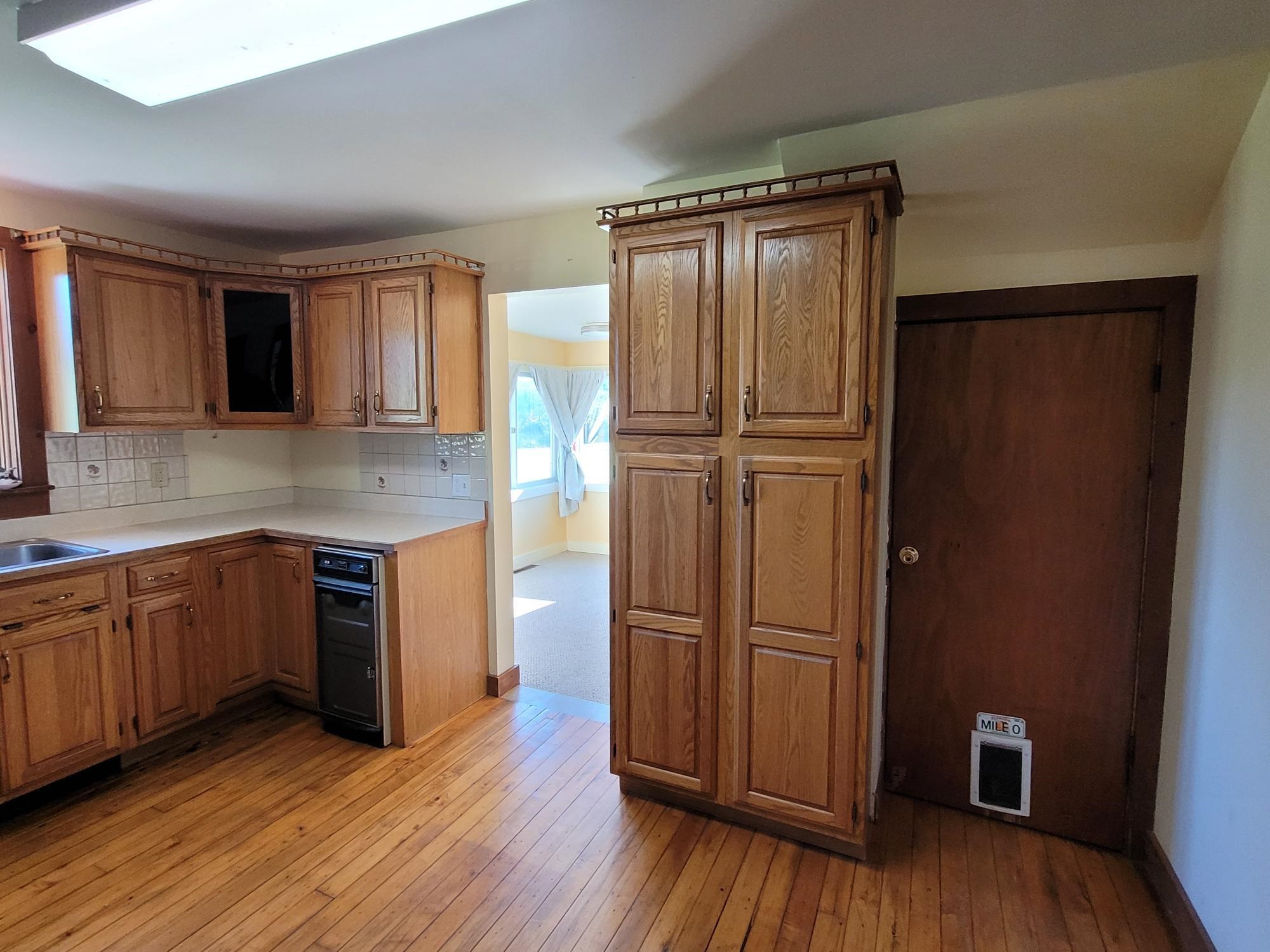 764 Lake Road Milton, VT 05468 - Photo 3 of 38