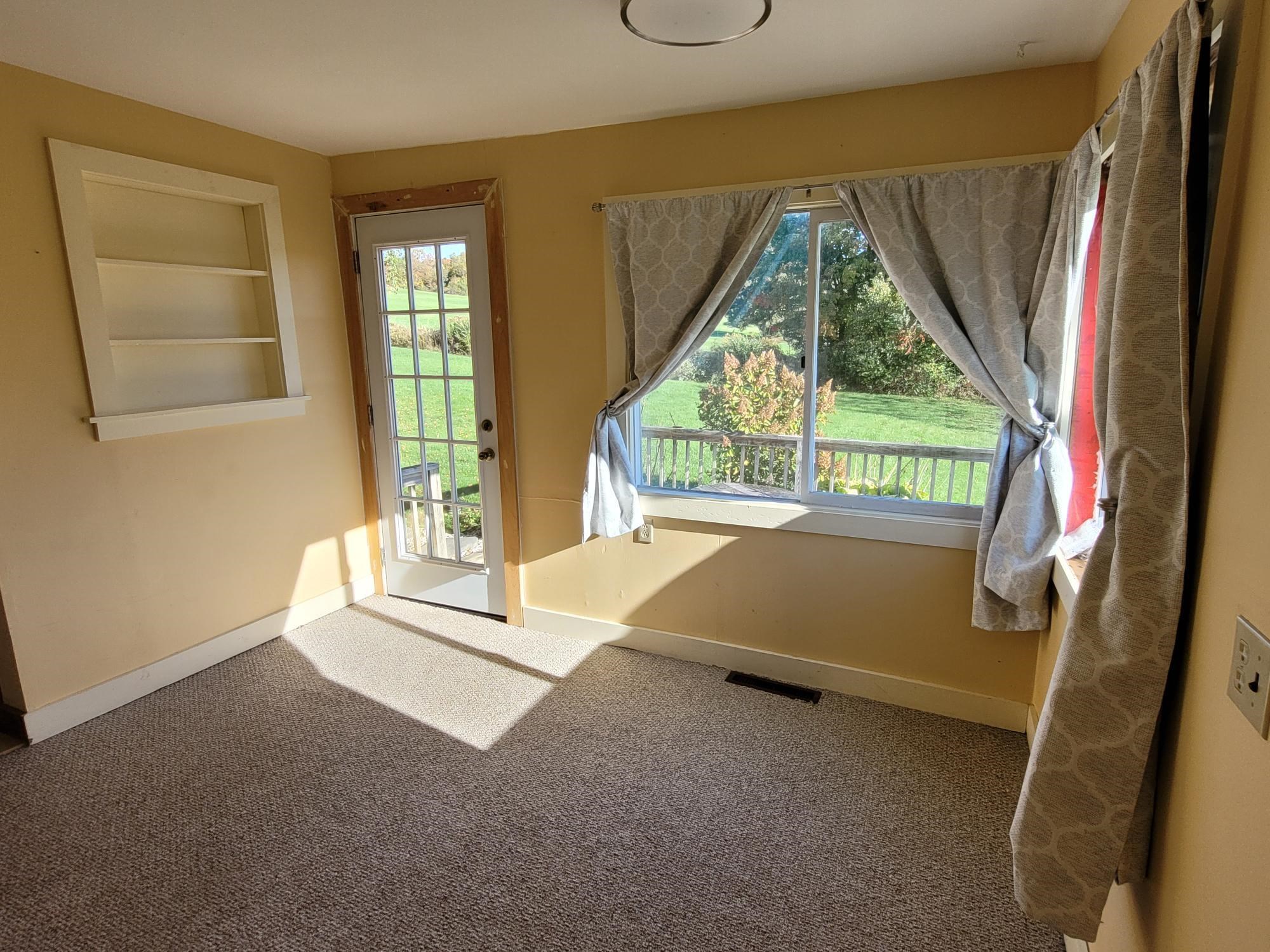 764 Lake Road Milton, VT 05468 - Photo 6 of 38