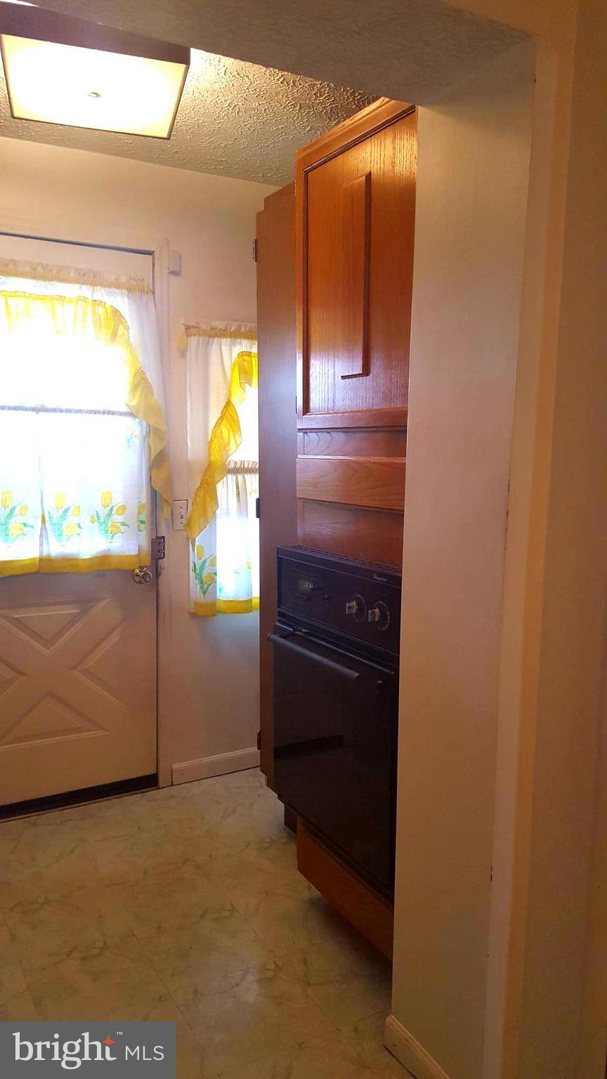 7334 Kirtley Road Baltimore, MD 21224 - Photo 5 of 12 Kitchen