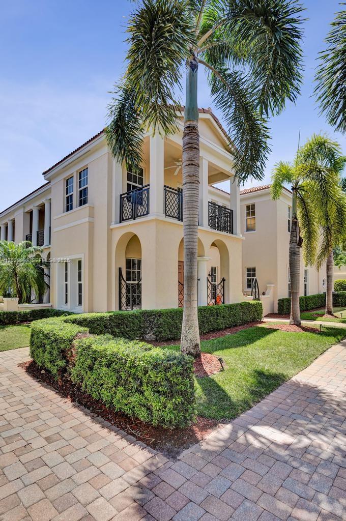 823 Northwest 82nd Lane Boca Raton, FL 33487 - Photo 8 of 105