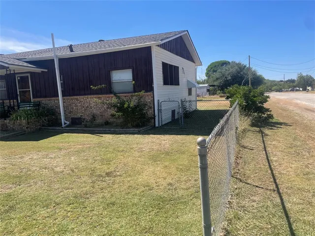 $189,000 | 615 North Harvey, Breckenridge, TX 76424