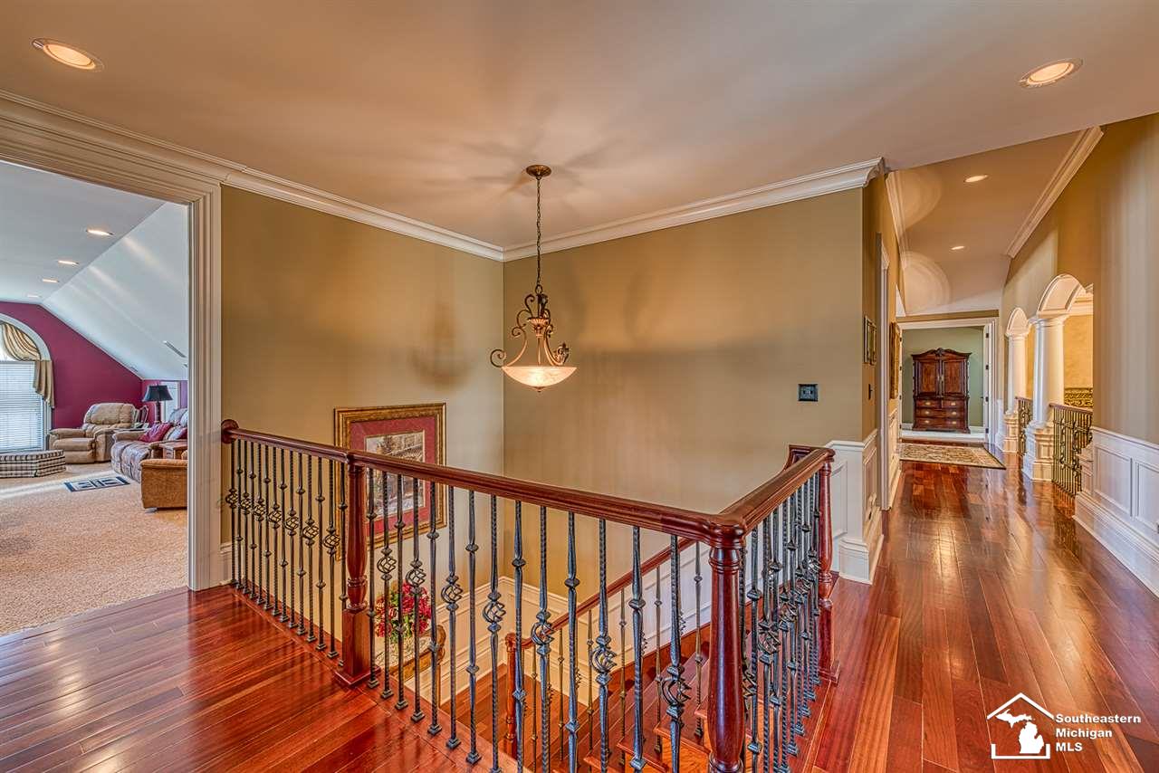 1049 Abbey Road Monroe, MI 48161 - Photo 54 of 65 50036648-53.JPG
