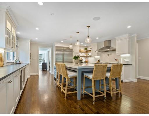 160 Laurel Road Brookline, MA 02467 - Photo 9 of 35