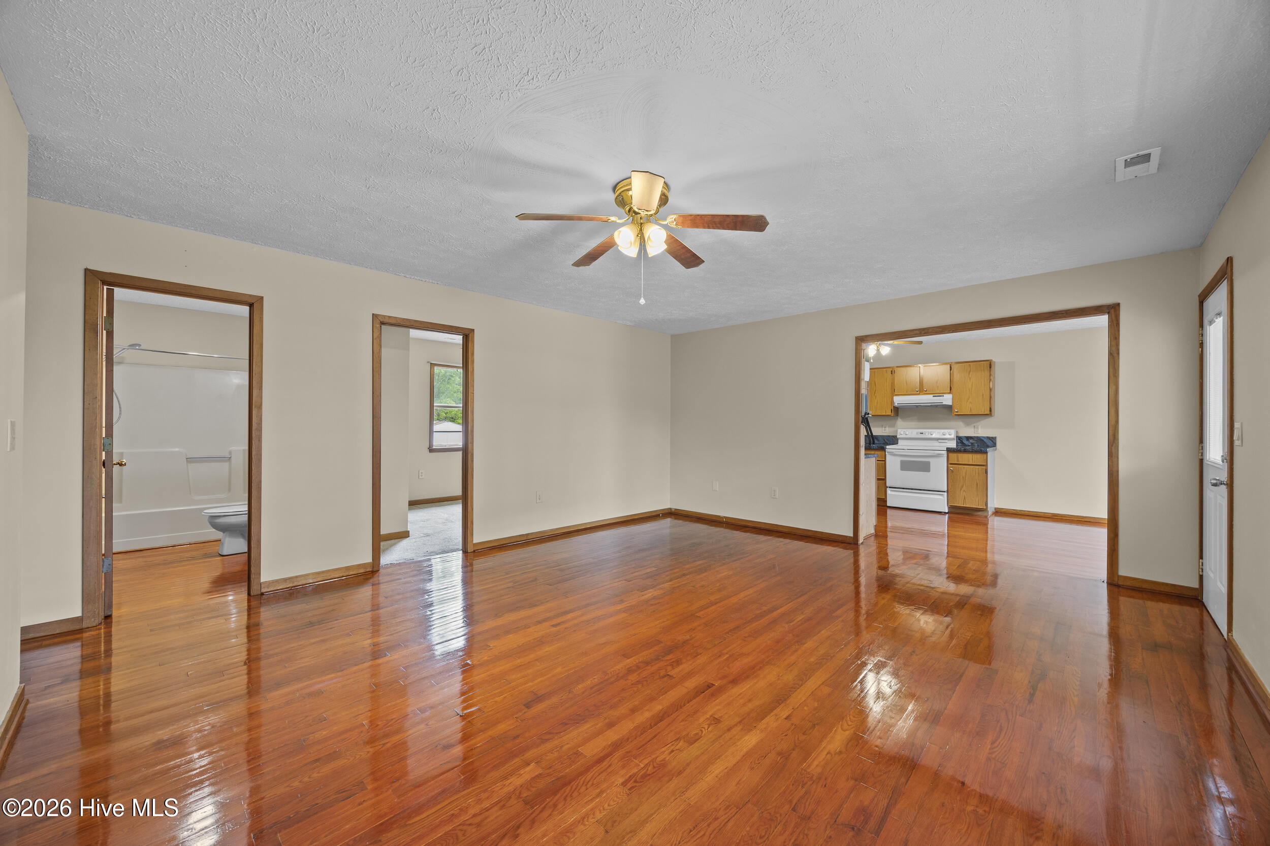1951 East Boiling Spring Road Southport, NC 28461 - Photo 7 of 42