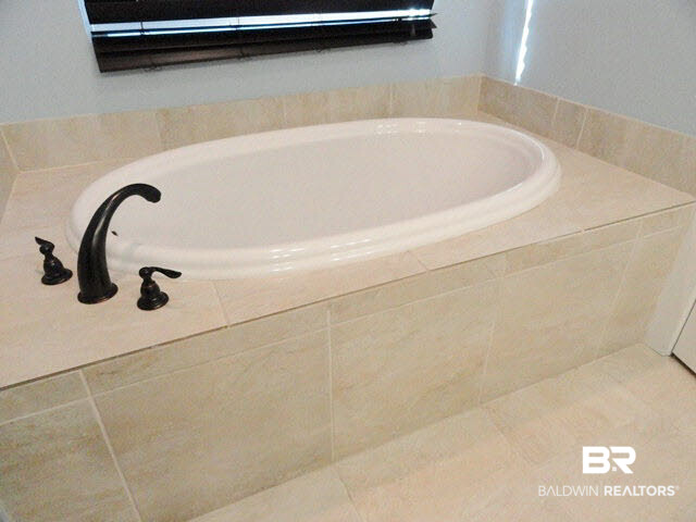 29927 Street Barbara Street Daphne, AL 36526 - Photo 16 of 25 Tile Garden Tub