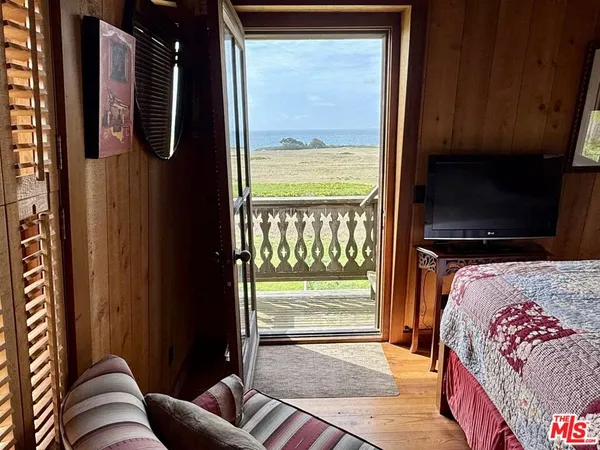 $3,540 | 45340 Little Lake Street, Unit A, Mendocino, CA 95460