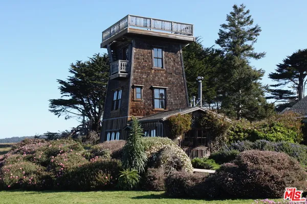 $3,540 | 45340 Little Lake Street, Unit A, Mendocino, CA 95460