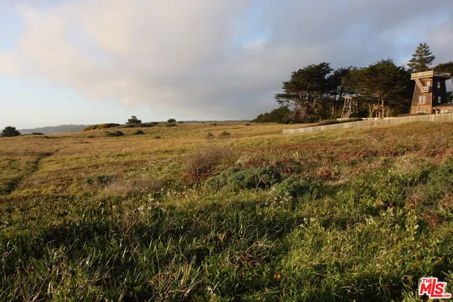 $3,540 | 45340 Little Lake Street, Unit A, Mendocino, CA 95460