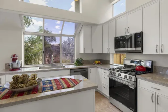 $1,594,999 | 9432 Hito Court, Unit 1, San Diego, CA 92129
