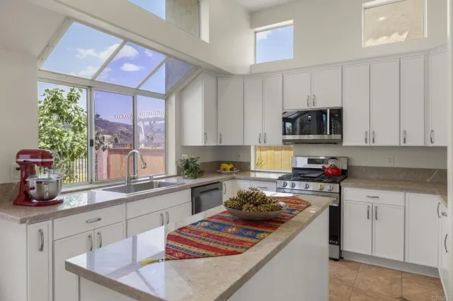 $1,594,999 | 9432 Hito Court, Unit 1, San Diego, CA 92129