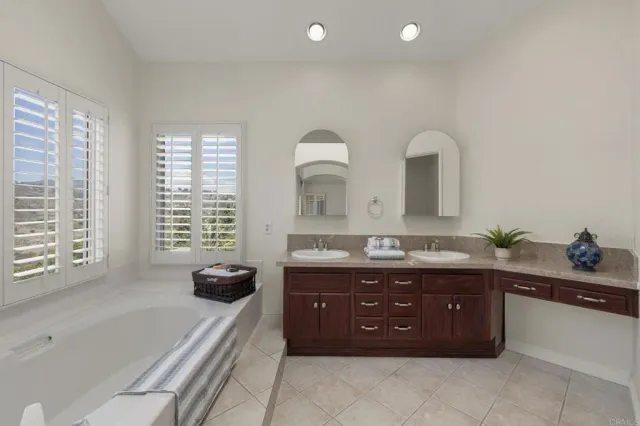 $1,594,999 | 9432 Hito Court, Unit 1, San Diego, CA 92129