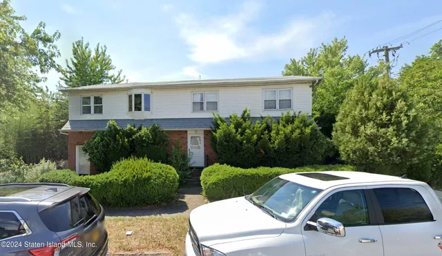 $998,000 | 160 Todt Hill Road | Todt Hill