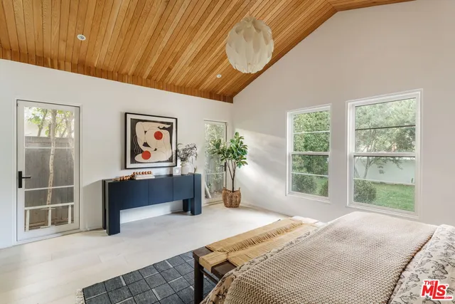 $1,899,000 | 4128 Baywood Street, Los Angeles, CA 90039