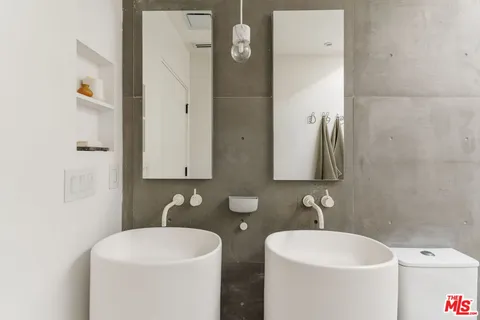 $1,899,000 | 4128 Baywood Street, Los Angeles, CA 90039