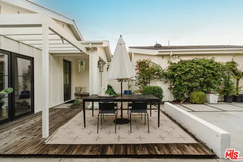 $1,899,000 | 4128 Baywood Street, Los Angeles, CA 90039