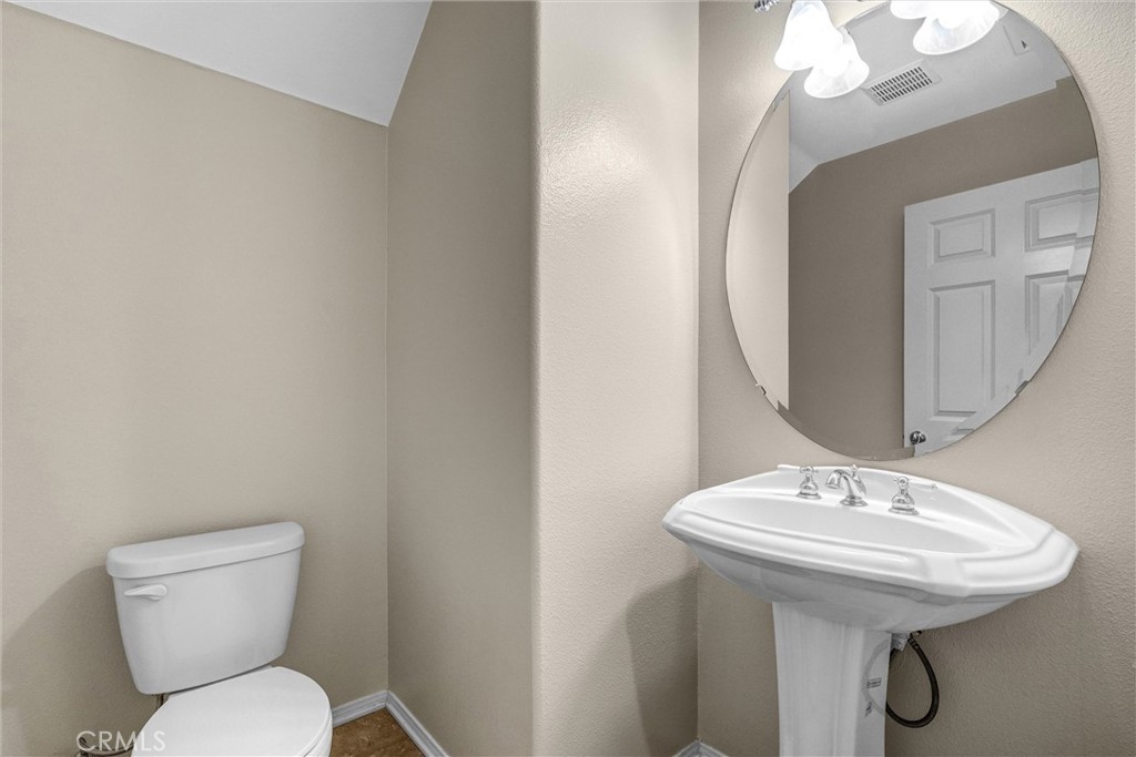 20814 Lugano Way Porter Ranch, CA 91326 - Photo 10 of 35 Gallery Image 10