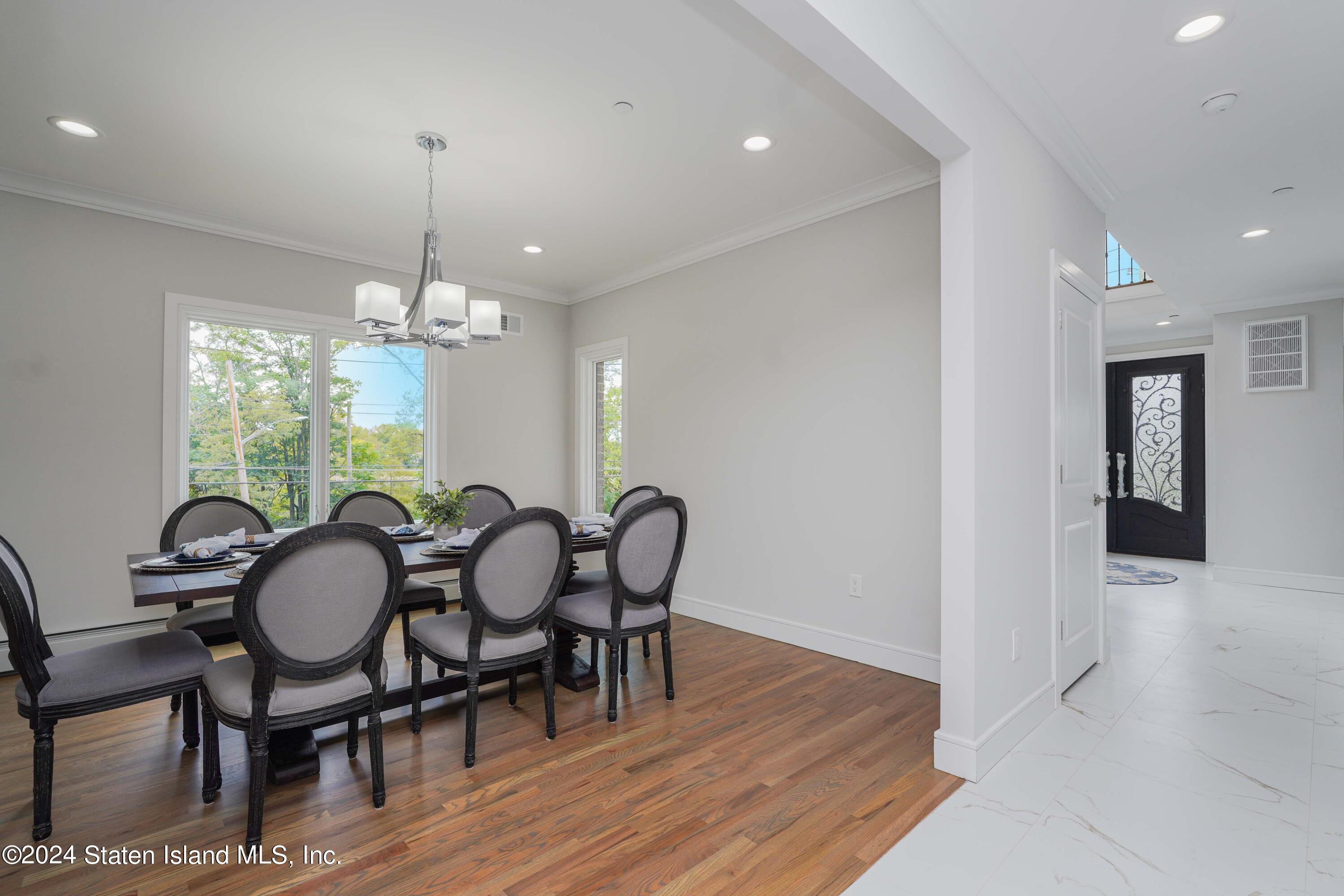 5 Torrice Loop Staten Island, NY 10309 - Photo 21 of 58 Photo Sep 22 2024, 12 58 02 AM