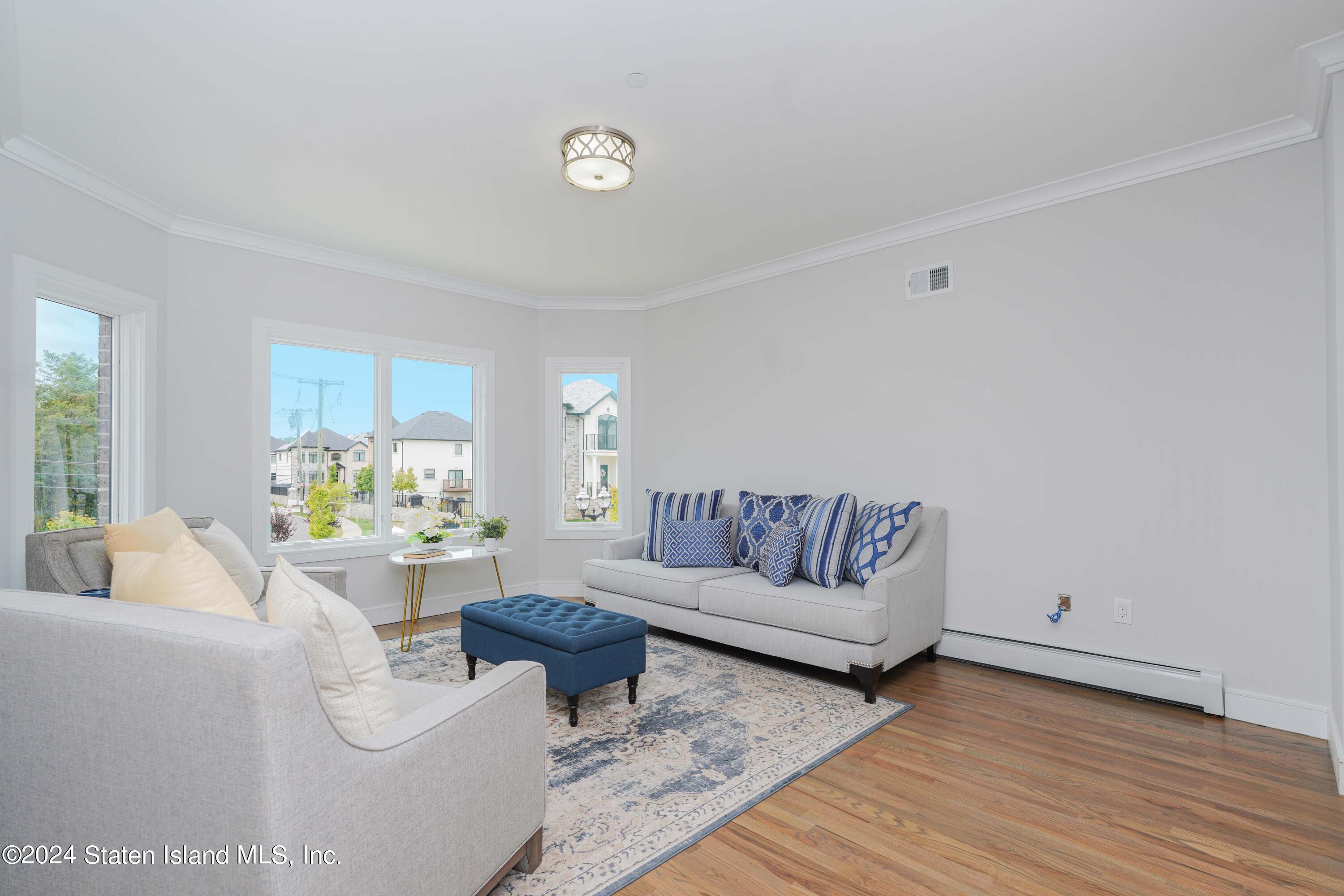 5 Torrice Loop Staten Island, NY 10309 - Photo 3 of 58 Photo Sep 22 2024, 12 55 35 AM