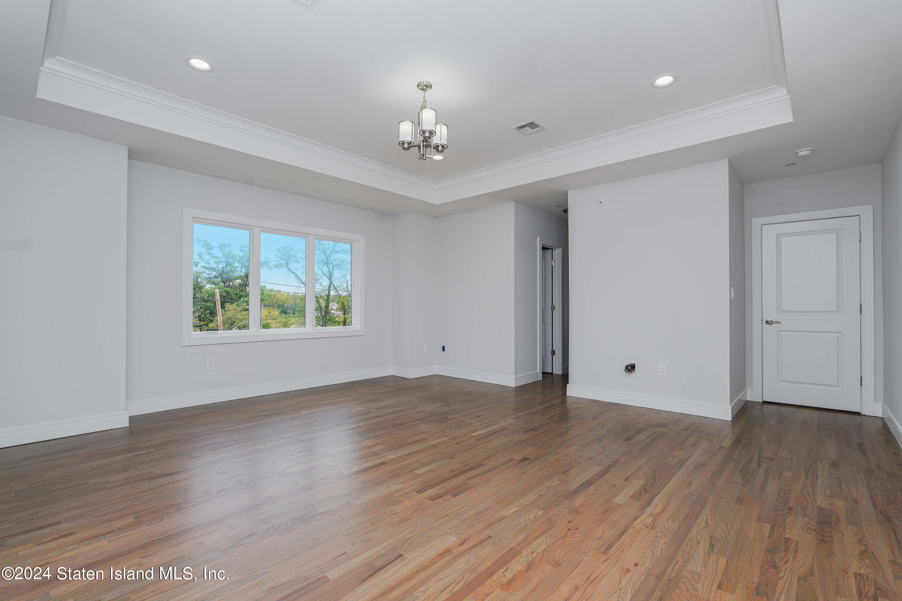 5 Torrice Loop Staten Island, NY 10309 - Photo 43 of 58 Photo Sep 22 2024, 1 03 22 AM