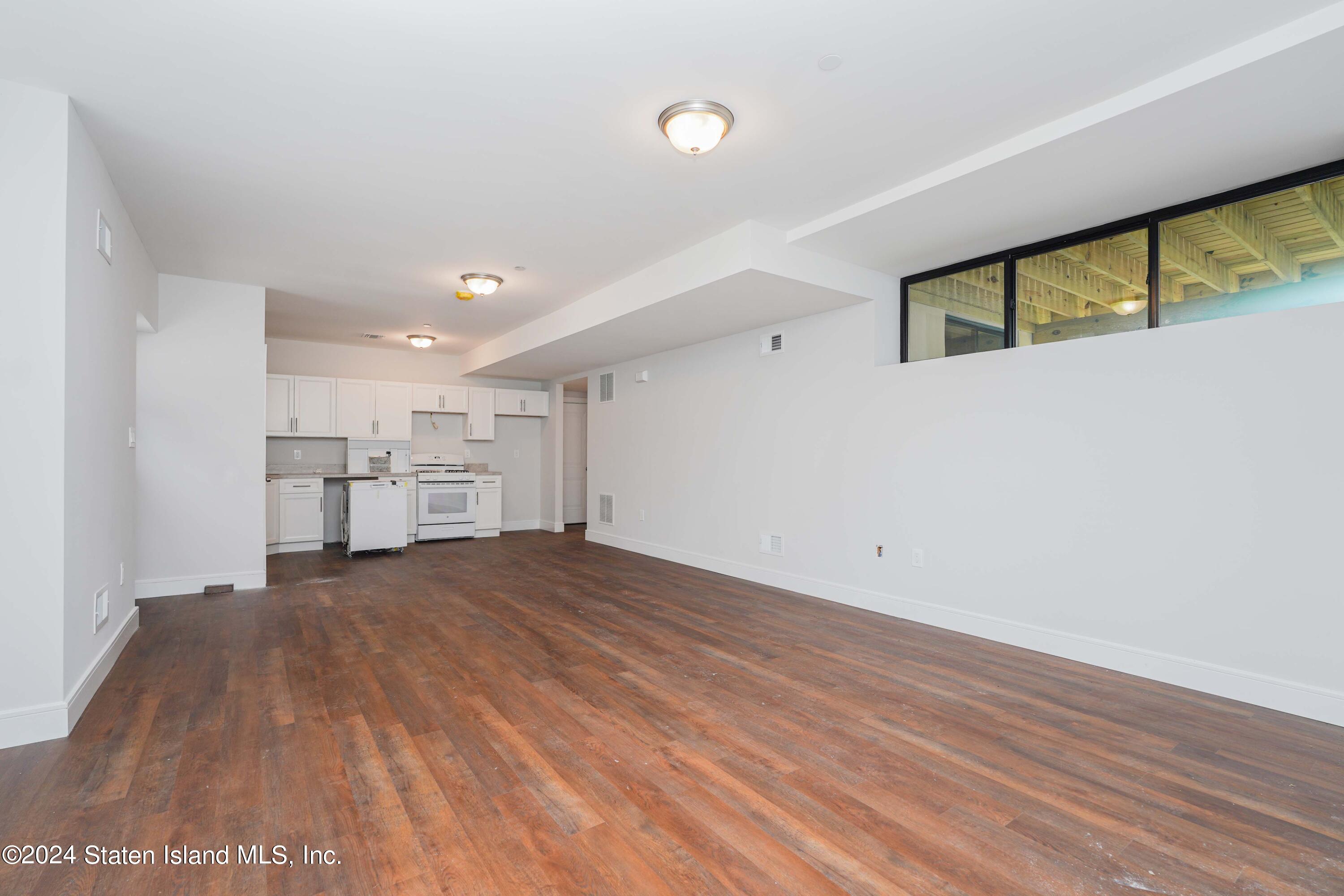 5 Torrice Loop Staten Island, NY 10309 - Photo 49 of 58 Photo Sep 22 2024, 1 07 06 AM