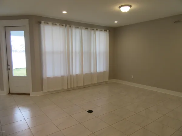 $2,600 | 1117 Blazing Star Street, Panama City, FL 32405