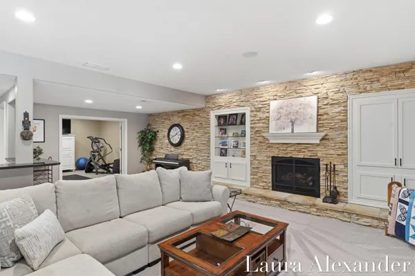 $1,250,000 | 6544 Egypt Ridge Road Northeast, Rockford, MI 49341