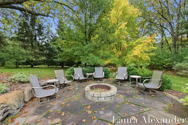 $1,250,000 | 6544 Egypt Ridge Road Northeast, Rockford, MI 49341