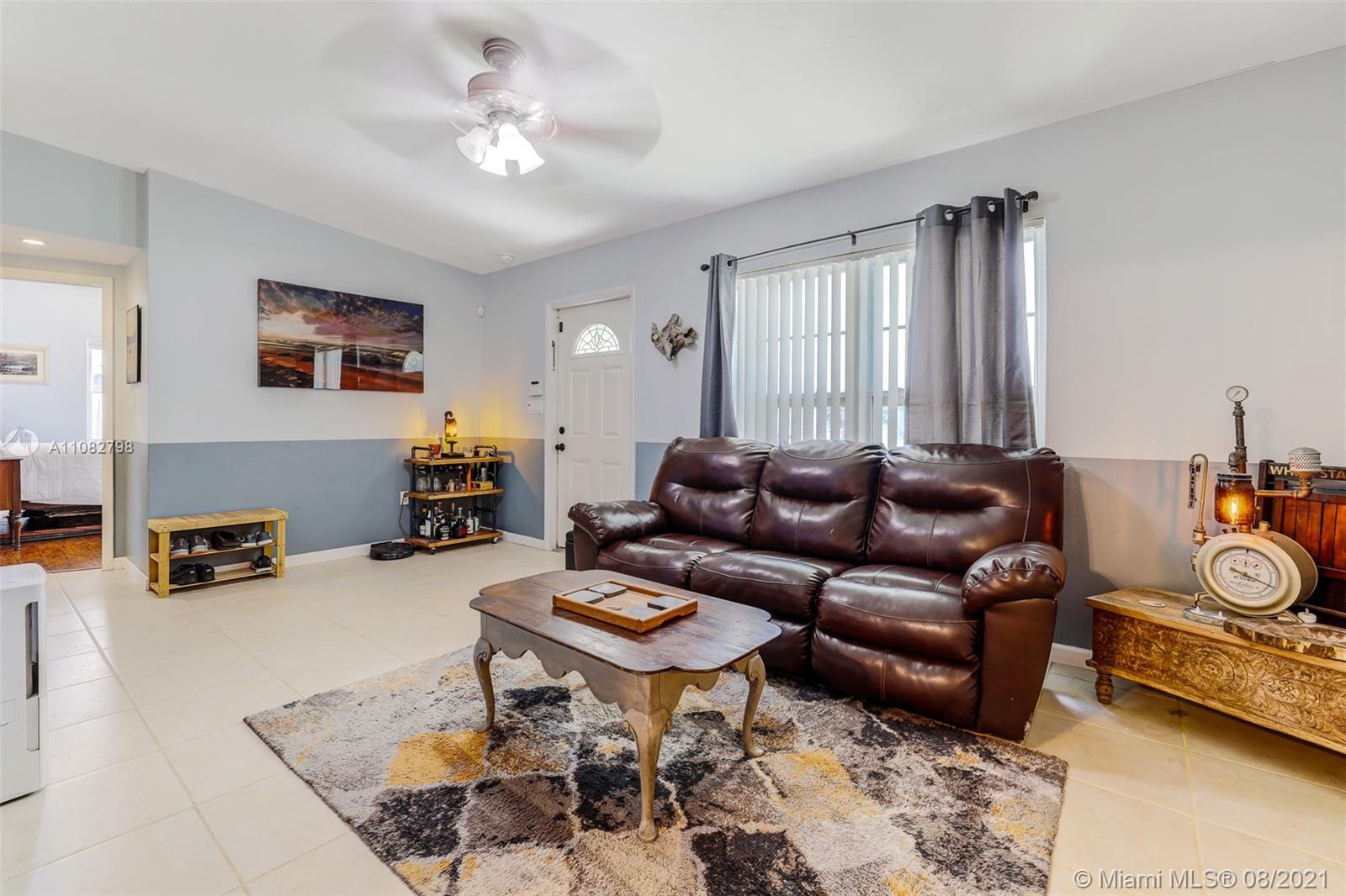 14475 Southwest 286th Street Homestead, FL 33033 - Photo 5 of 39 Gallery Image 5