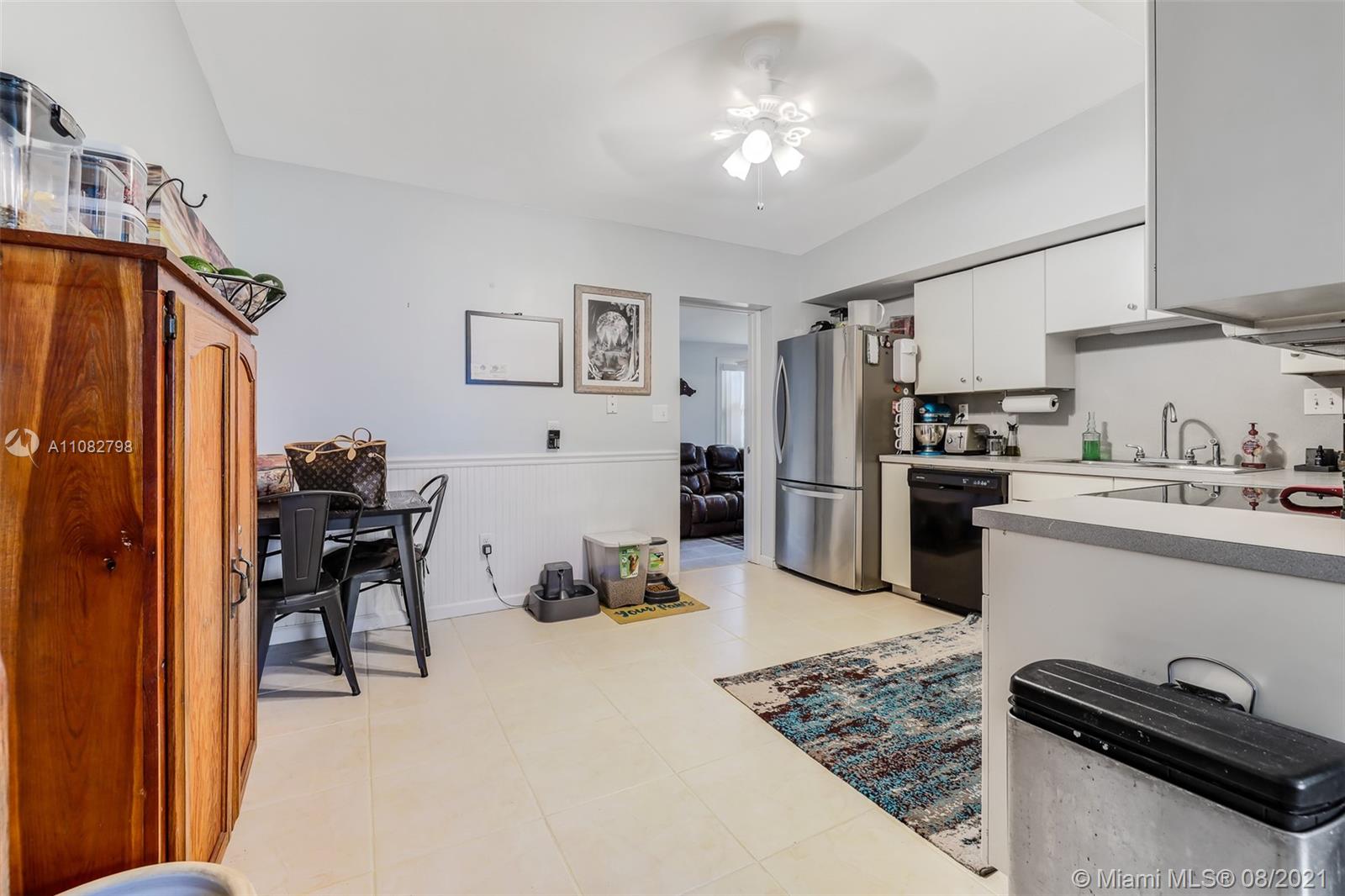 14475 Southwest 286th Street Homestead, FL 33033 - Photo 8 of 39 Gallery Image 8