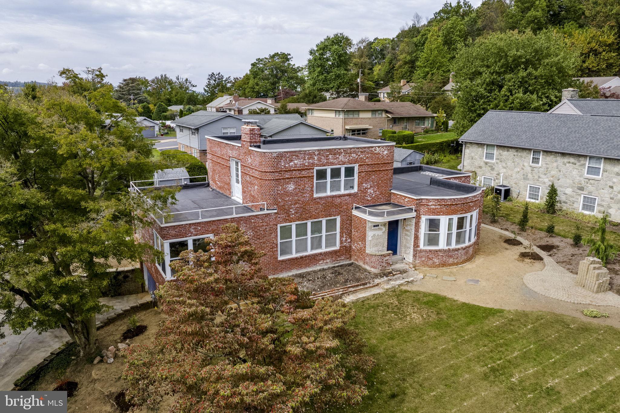 429 Devon Terrace Reading, PA 19607 - Photo 1 of 61