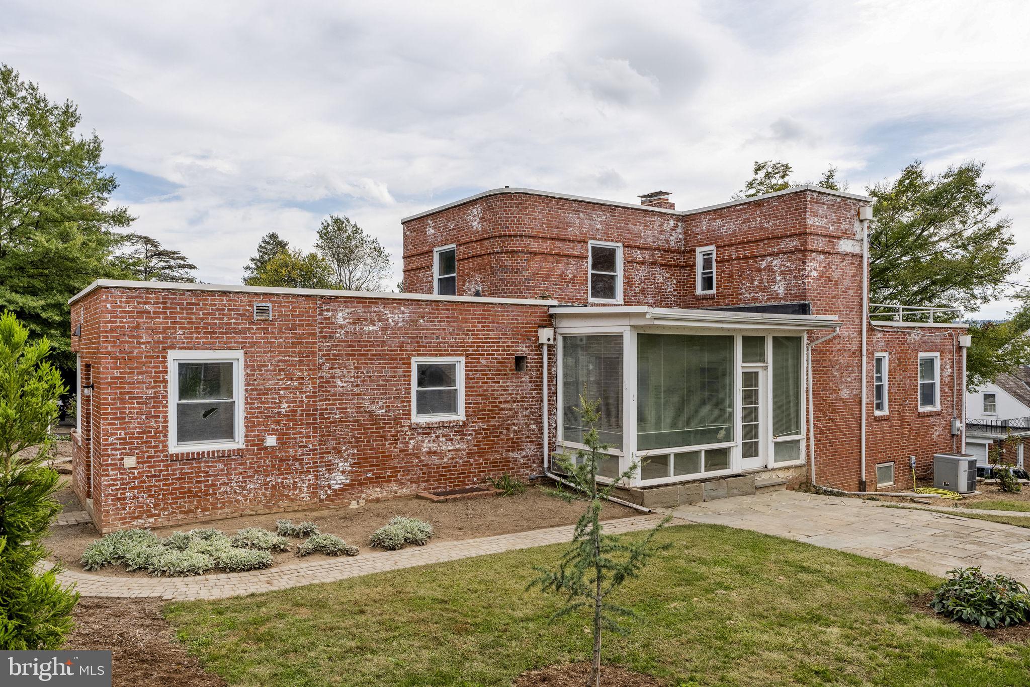 429 Devon Terrace Reading, PA 19607 - Photo 17 of 61