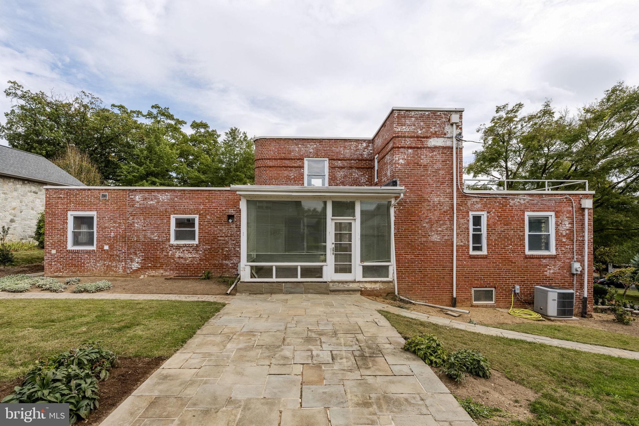 429 Devon Terrace Reading, PA 19607 - Photo 18 of 61