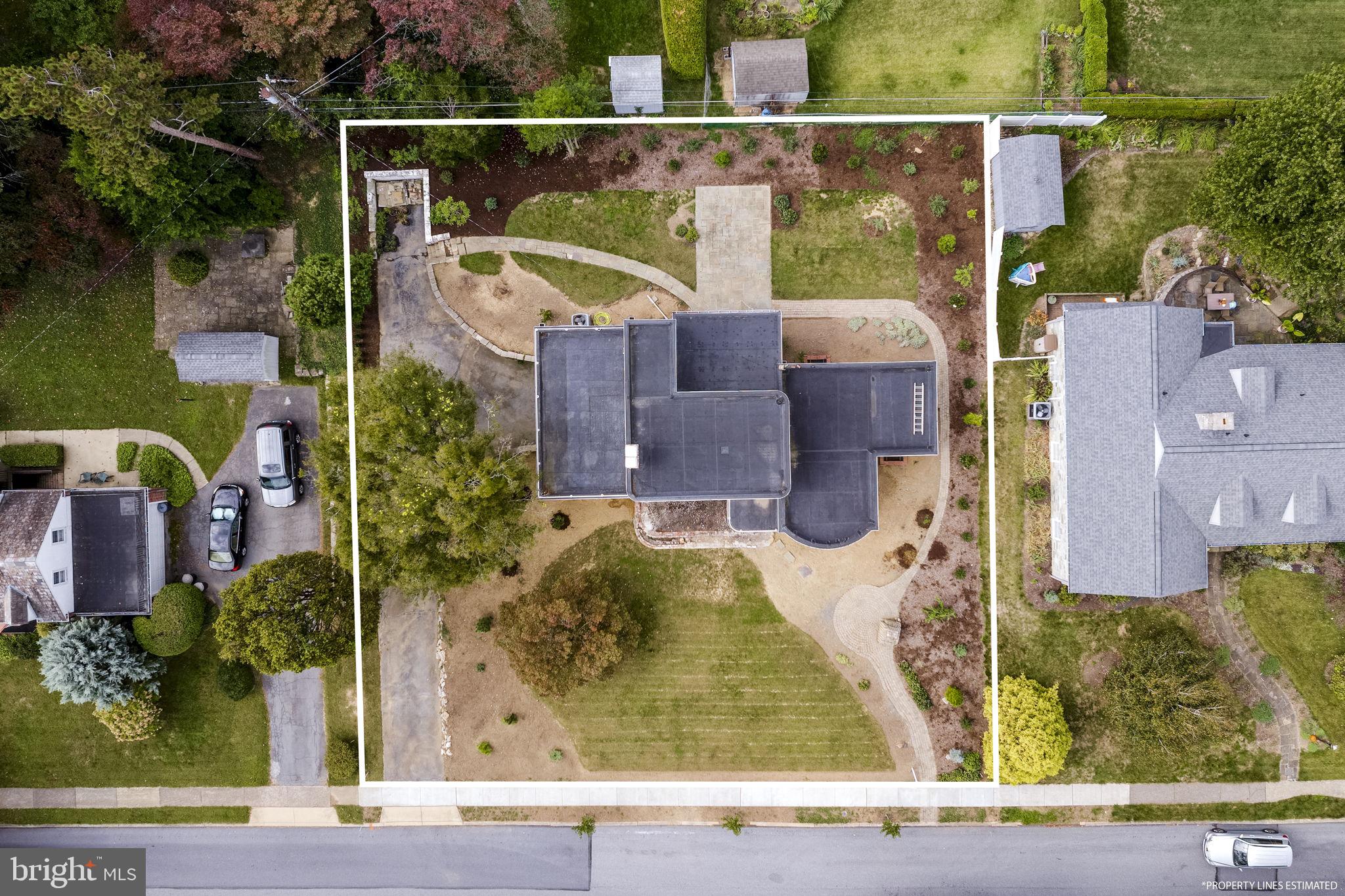 429 Devon Terrace Reading, PA 19607 - Photo 3 of 61